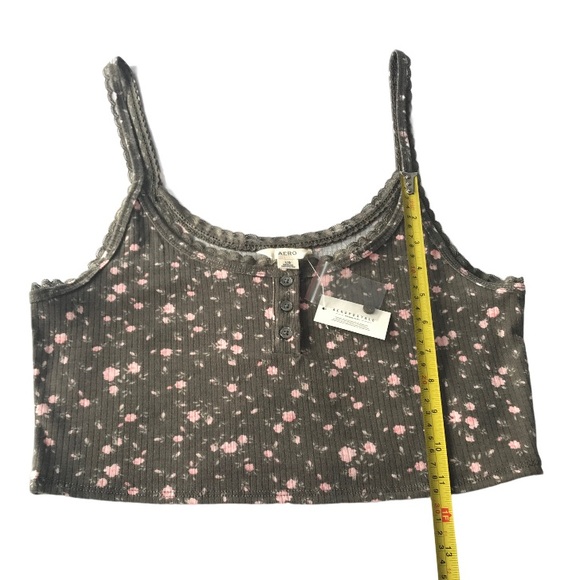 🌻4/$20 Aero Cropped Tank Top Lace Trim & Button Detail Size Large New With Tag - Picture 4 of 9